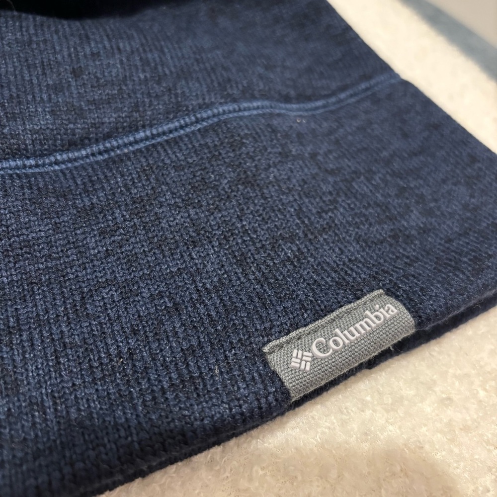 Columbia Blue Knit Hat with Classic Ribbed Texture
